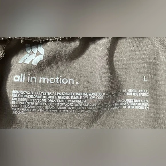 All in Motion Flex Woven Mid-Rise Shorts - 4” Inseam - Taupe - Large - Picture 7 of 8